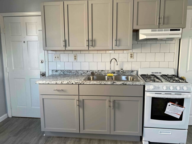 Photo - 57 Walnut St Apartment