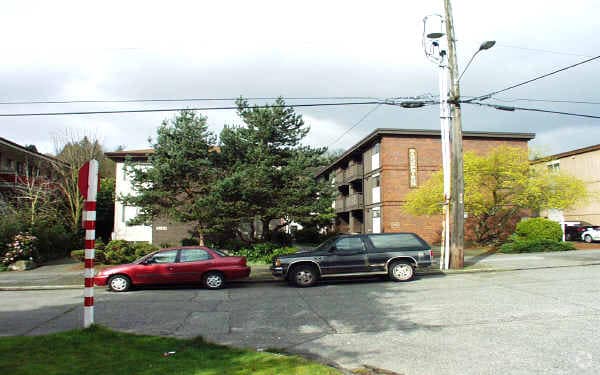 Building Photo - Sands Spring Apartment