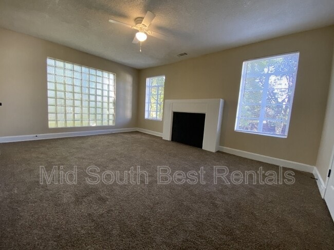 Building Photo - 1379 Grand Opera Cove