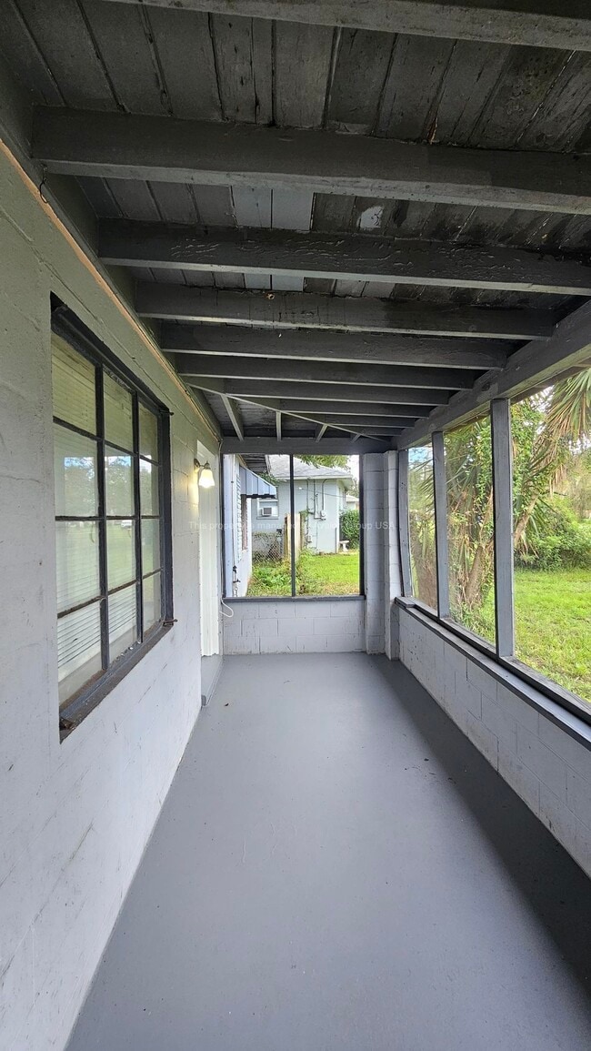 Building Photo - 1341 Hollyhock Cir E