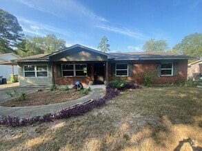 Building Photo - 6227 Williamsburg Dr