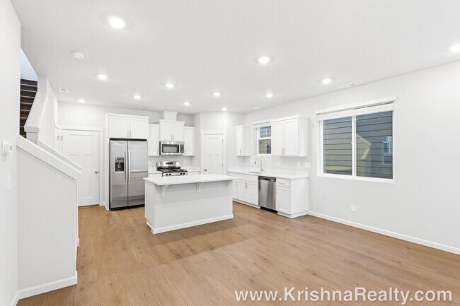 Photo - *NEW Construction* Stunning 3BD, 2.5 BA* Single Family Home Featuring Modern Upgrades* in South H...