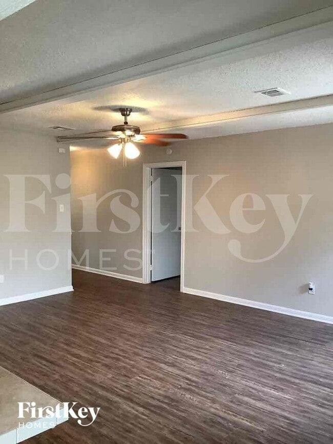 Building Photo - 10127 Carlow Ln