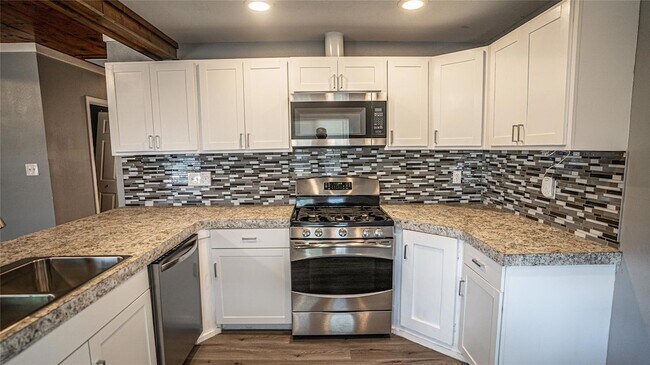 Foto del edificio - 106 W Hoopes Ave