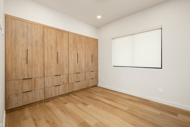 Foto del edificio - Carey Estates 4508