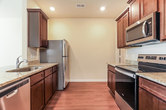 Building Photo - 6310 Rainbow Row