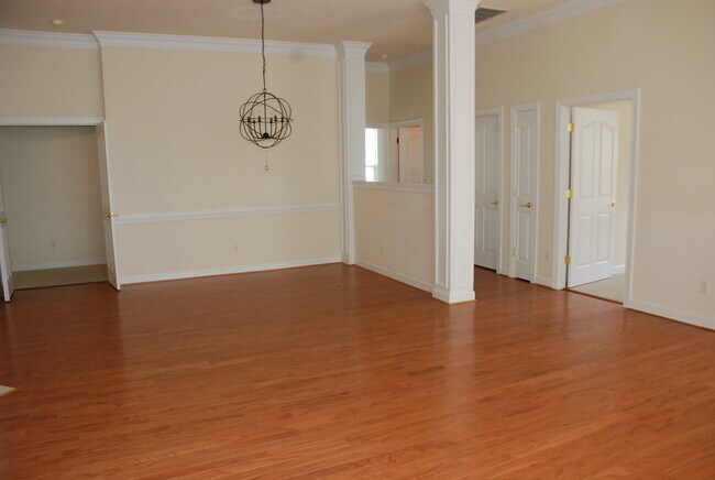 Building Photo - Renovated house for rent at Villages of We...