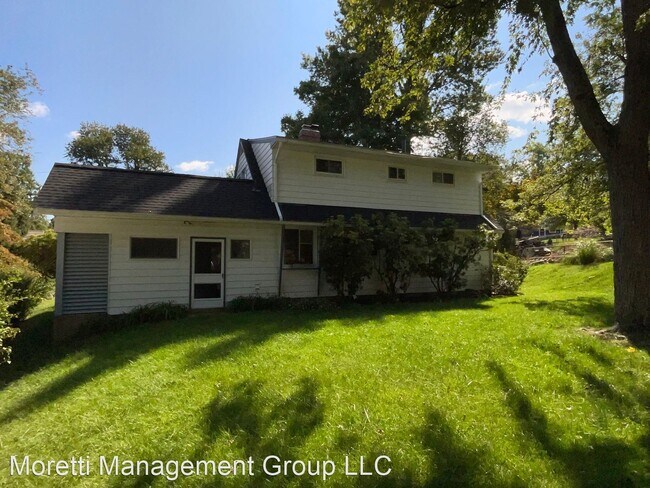 Foto del edificio - 4 br, 2 bath House - 5903 Spaatz Place