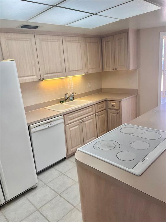 Foto del edificio - 7100 Sunshine Skyway Ln S