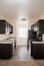Interior Photo - Novi Ridge