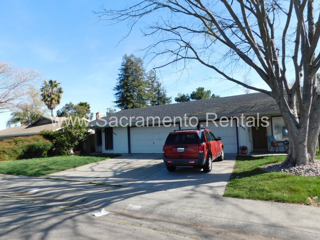 Primary Photo - Spacious 3bd/2ba Rancho Cordova Duplex wit...