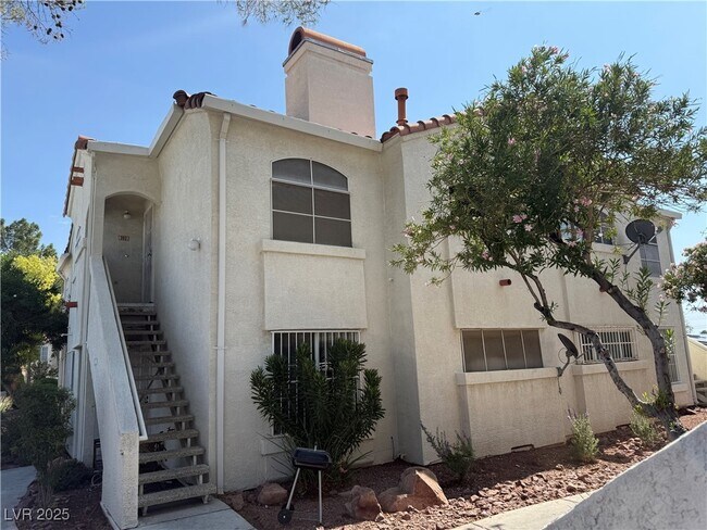 Foto del edificio - 4500 W Lake Mead Blvd