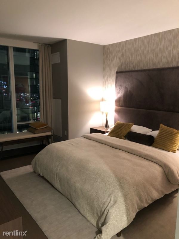 Foto del edificio - 1 br, 1 bath House - 475-475 West 61st St