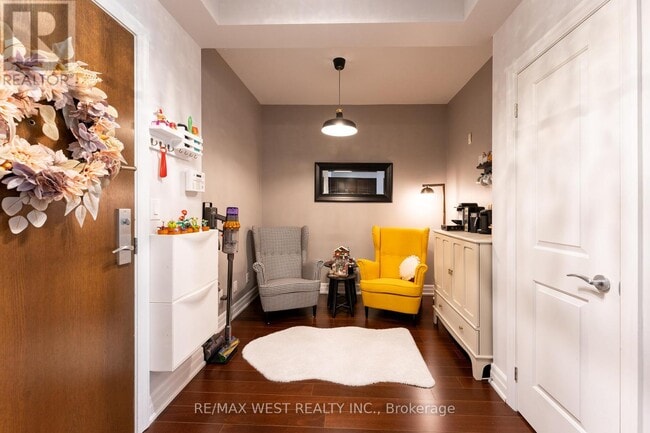 Building Photo - 111 Civic Square Gate