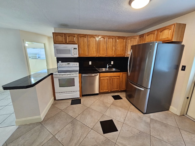 Photo - 220 NE 26th St House