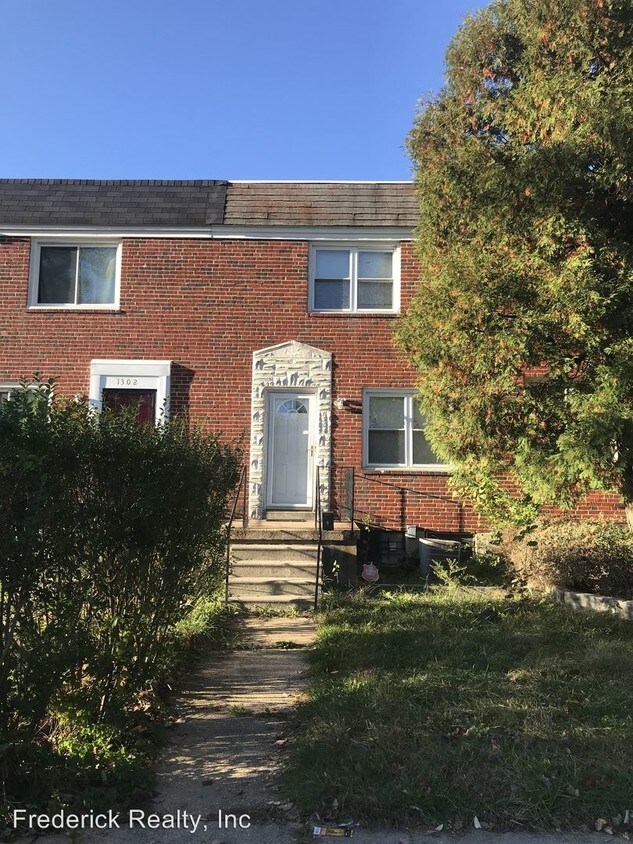Primary Photo - 1304 Hillsway Ct