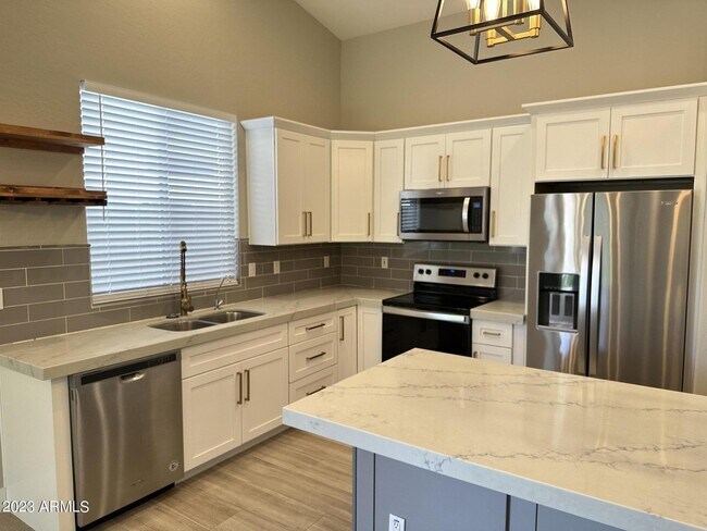 Foto del edificio - 10283 E Caribbean Ln