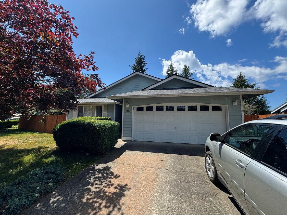 Foto principal - Single Story Birch Bay House Fenced Back Y...