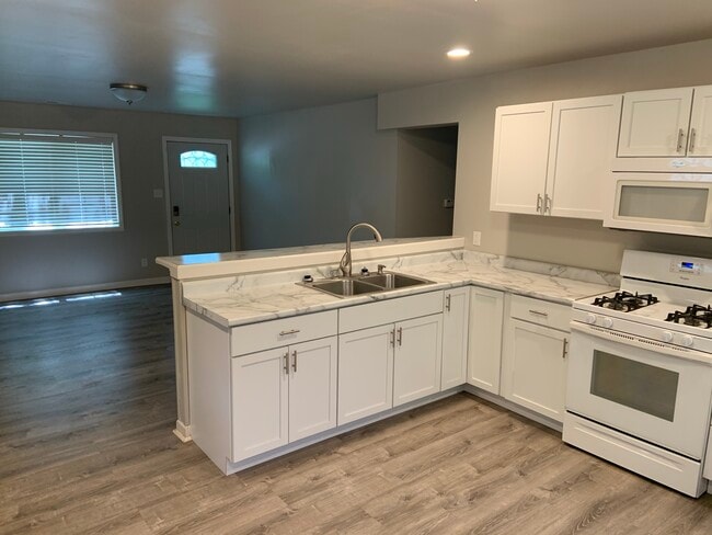 Building Photo - 4608 Miller Ln