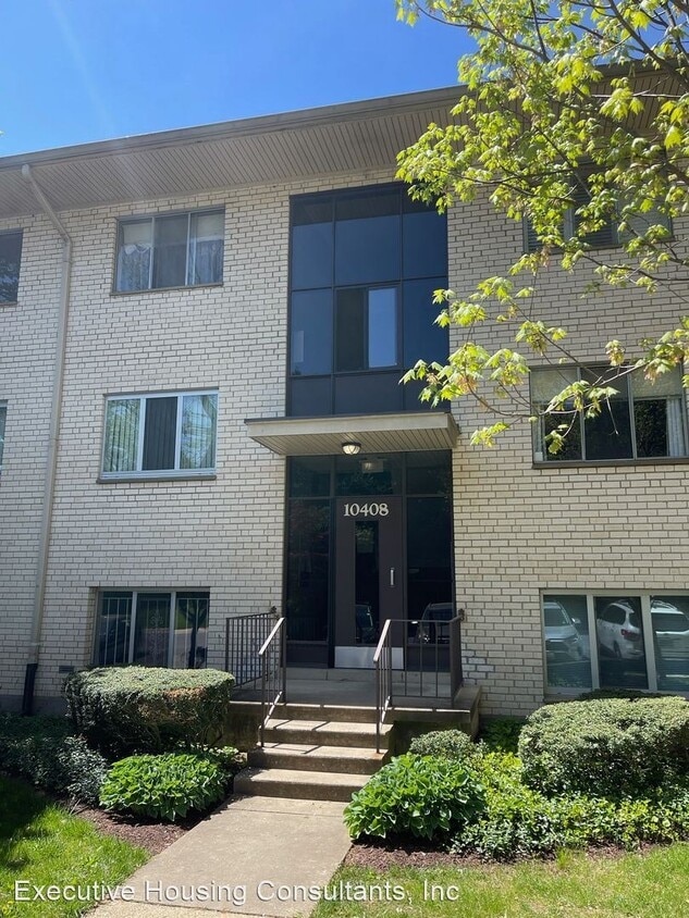 1 br, 1 bath House 10408 Rockville Pike House Rental in North