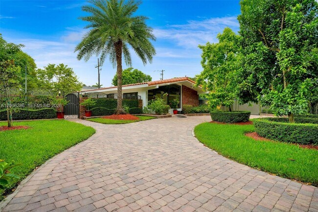 Foto del edificio - 6820 SW 86th Ave