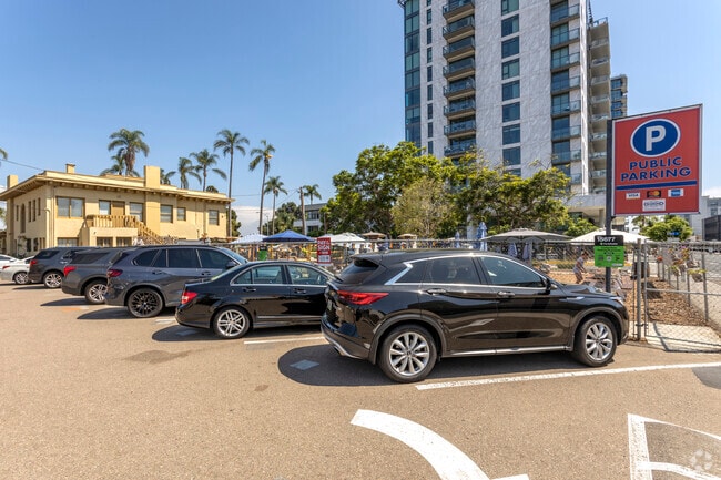 August 2022 - 6th and Palm