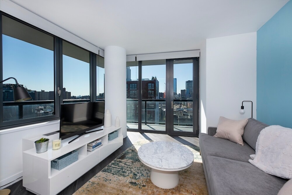 COMMON AREA - 142 Stanton St