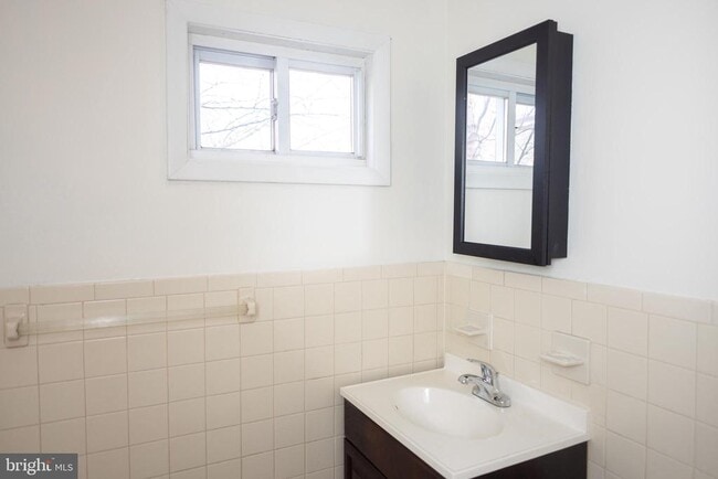 Foto del edificio - 2309 E York St