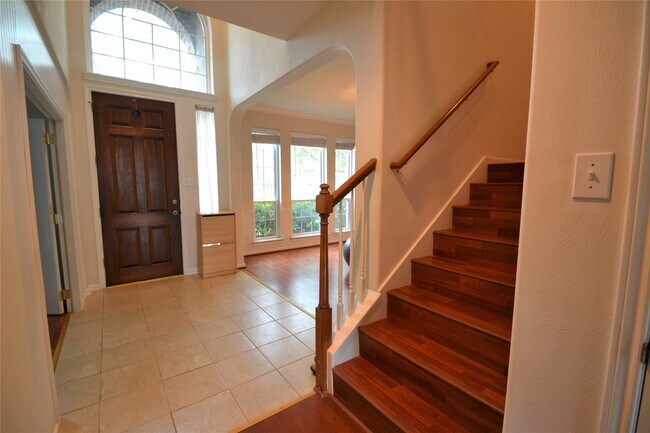 Foto del edificio - 12110 Laurel Ct