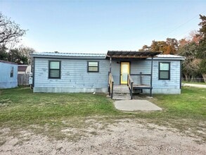 Building Photo - 208 Cemetery Rd