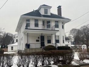 Building Photo - 227 Bellevue St