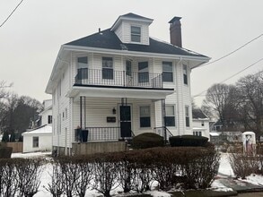 Building Photo - 227 Bellevue St