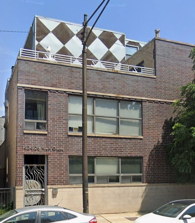 Photo - 1424 W Grand Ave Apartment