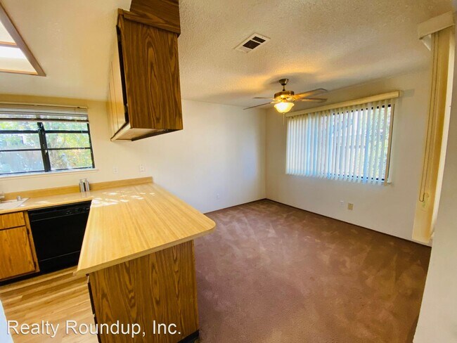 Foto del edificio - 2 br, 2 bath House - 9403 Aizenberg Cir