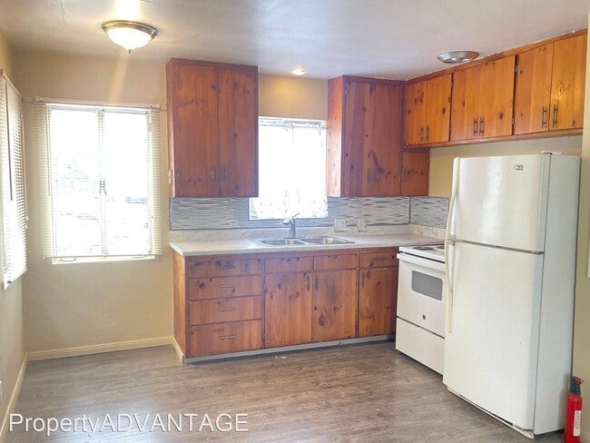 Building Photo - 1 br, 1 bath House - 109 N. Pasadena Avenue