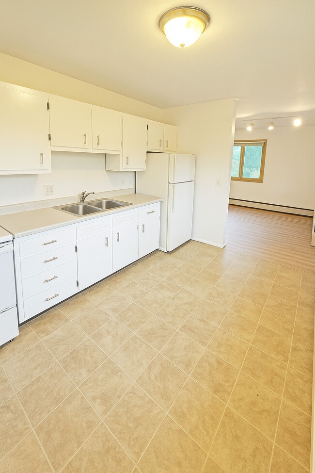 Foto del edificio - Lake Point Drive Apartments