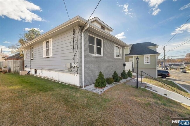 Photo - 79 Lincoln Ave House