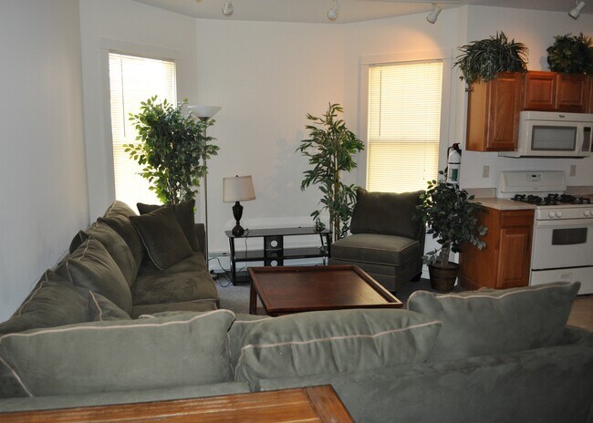 Foto del edificio - 103 Highland Pl