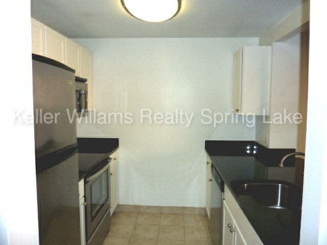 Building Photo - 101 Washington St