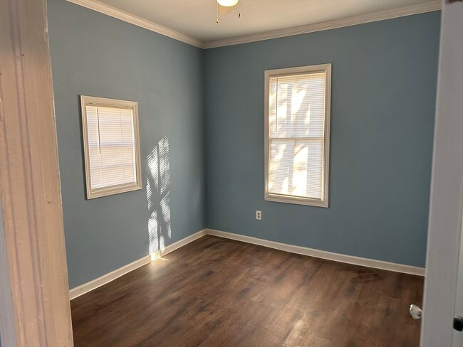Back room - 829 S 17th St