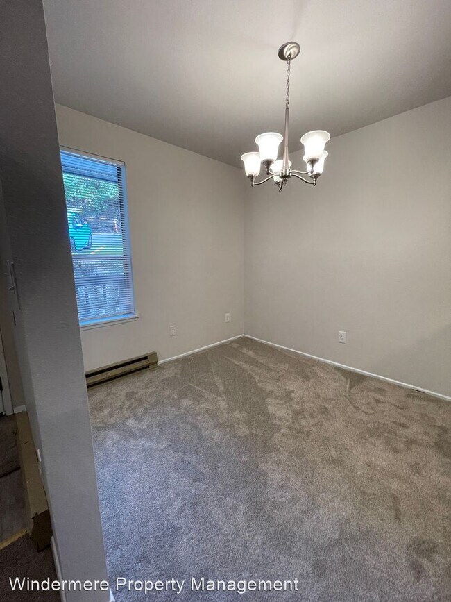 Foto del edificio - 2 br, 2.5 bath House - 500 N NATIONAL AVE #9