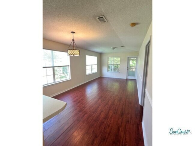 Foto del edificio - Adorable cottage style home available for 3/6