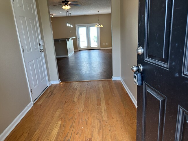 Foto del edificio - 495 Canyon Oak Loop