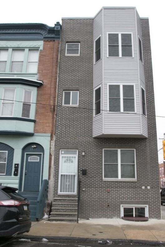 Primary Photo - 1639 S 22nd St