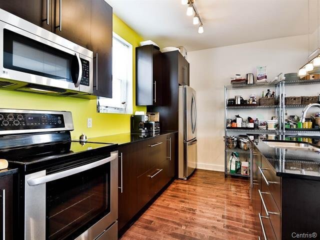 Photo du bâtiment - 3427 Rue Doré