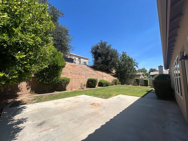 Foto del edificio - Beautiful 4 Bedroom Family Home