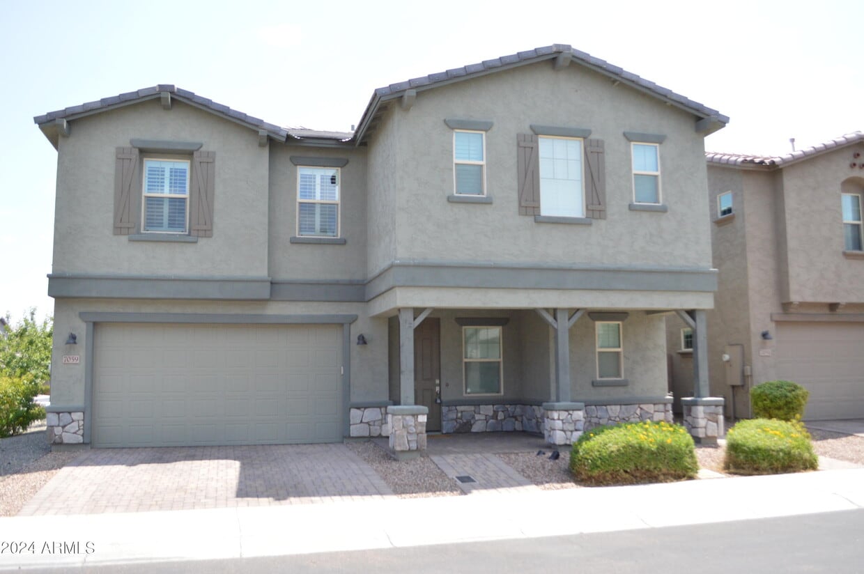 Foto principal - 7059 E Portland St