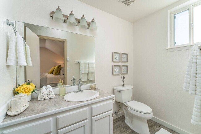 Foto del edificio - Lilac Retreat - Unit B