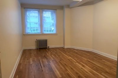 Primary Photo - 215 W 10th St