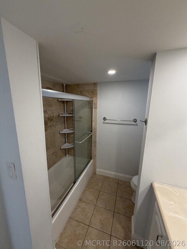 Foto del edificio - 3590 Blue Lake Dr